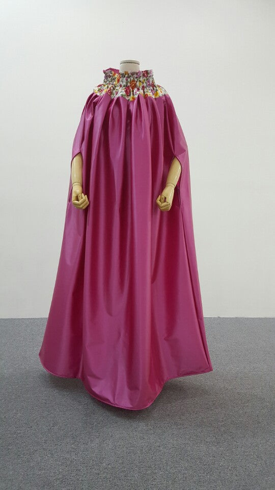 Special Cape for Salon Use (Arms Can Be Extended)